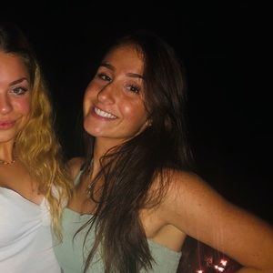 Meet your Posher, Mae